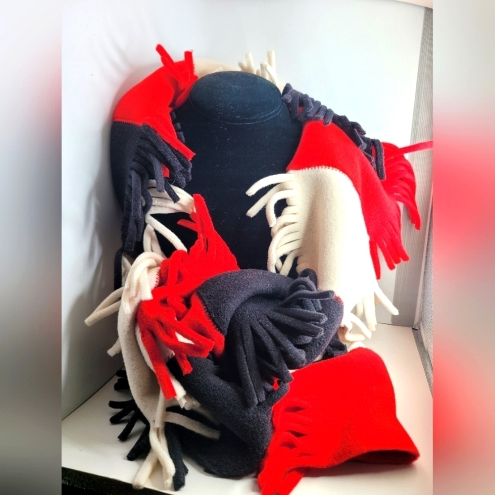 NWT Preston & York Red Black White Scarf Fleece Fringe
